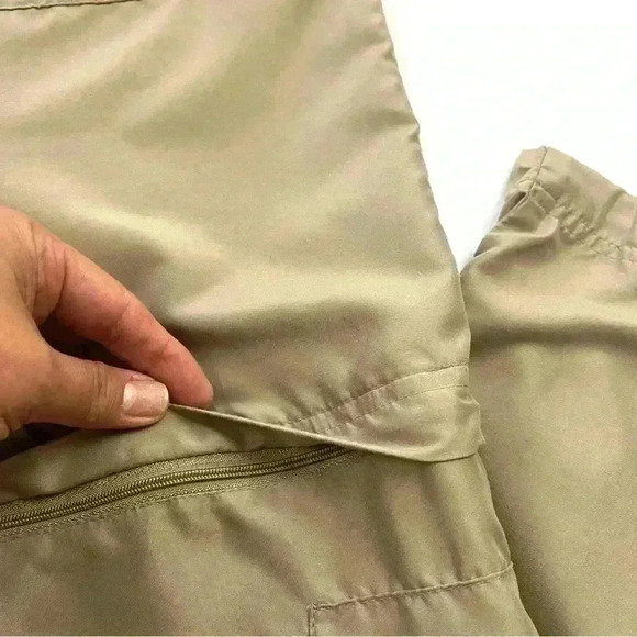 Vtg Walt Disney World Khaki 3 Tier Outdoor Convertible Zip Lightweight Pants (M) - Picture 3 of 16